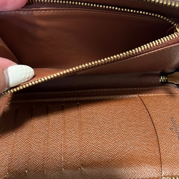 Authentic Compact Zippy Wallet in Monogram - Picture 8 of 10